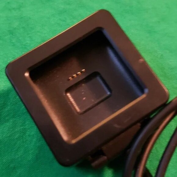 Fitbit Bundle Chargers Bands Boxes Dongles - Picture 7 of 9